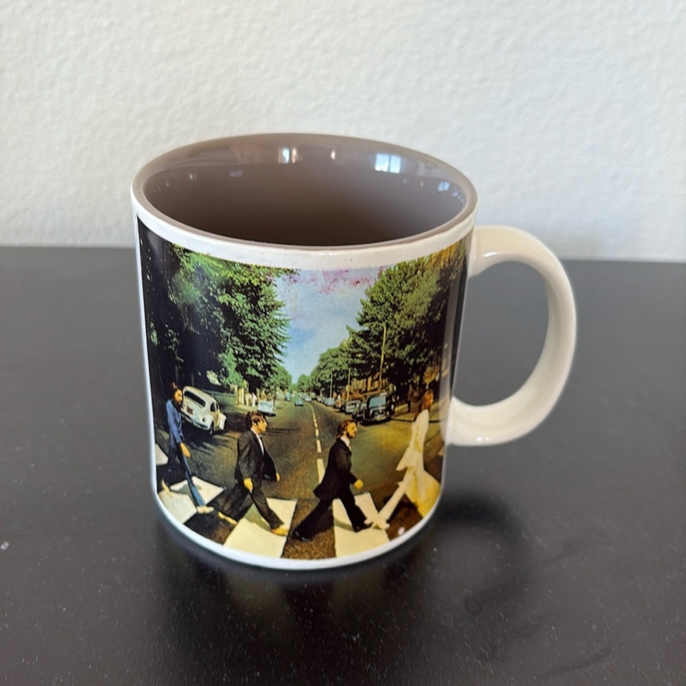 Preowned Authentic BEATLES Abbey Road Mug